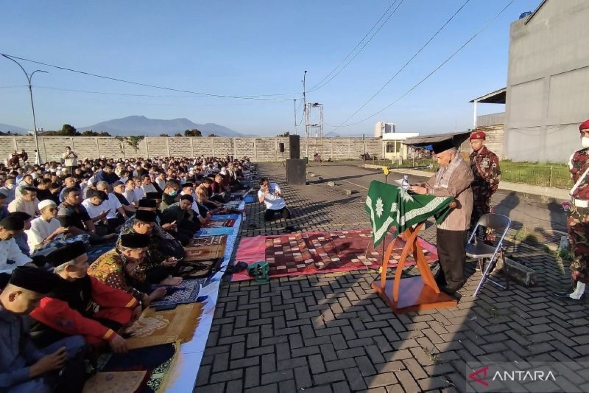 Amien Rais jadi khatib Idul Adha di area Transmart Bojongsoang, Bandung