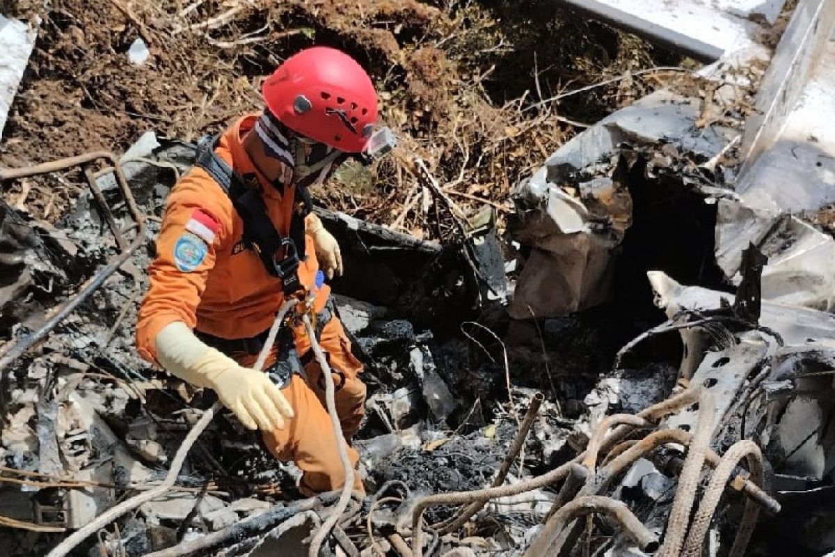 Tim SAR Gabungan tidak temukan kotak hitam pesawat PK-SMW