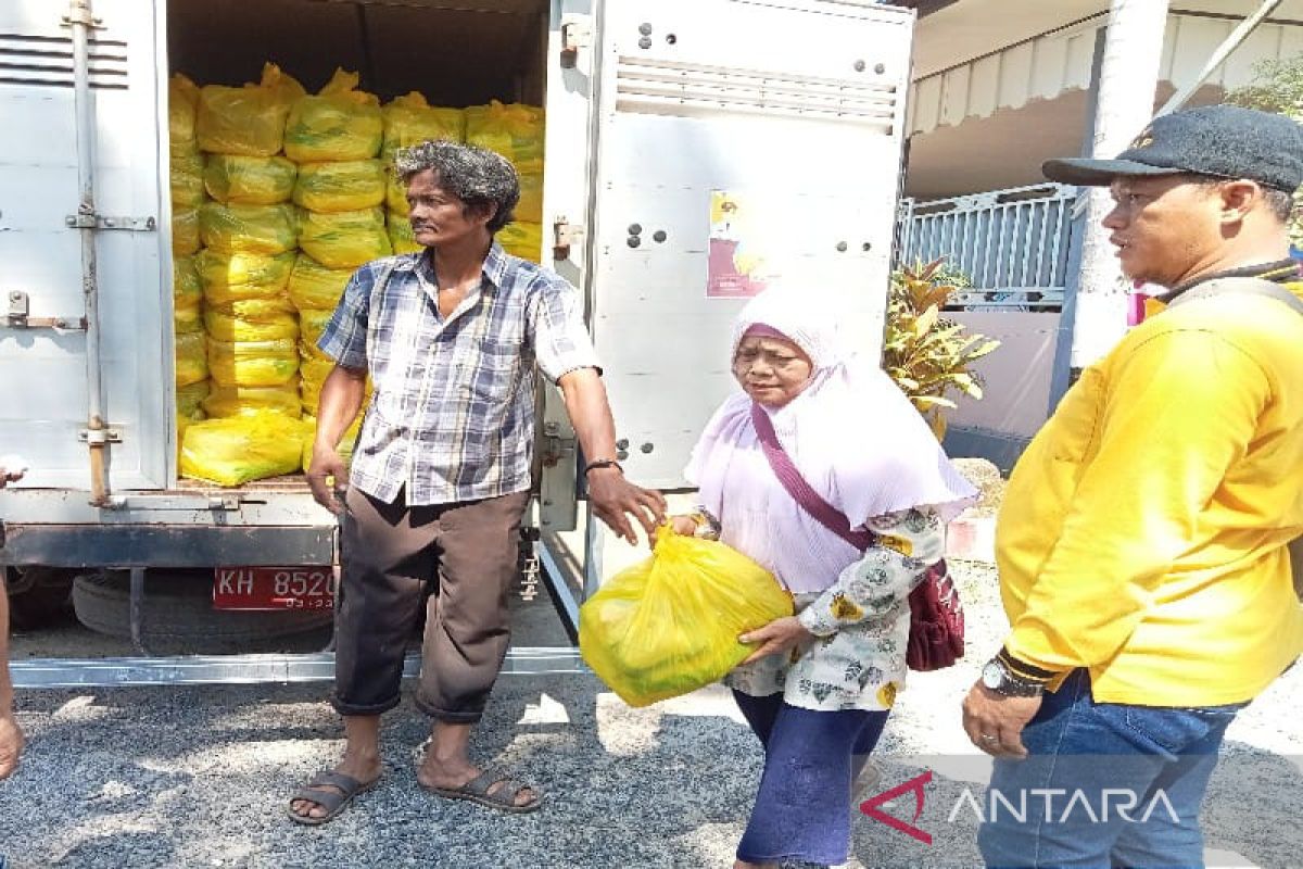 Palangka Raya menjual 1.500 sembako murah ke masyarakat