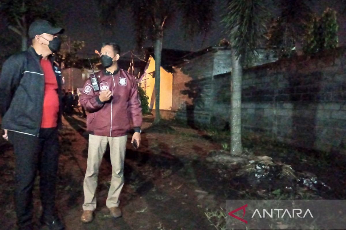 Pasutri pengusaha kolam renang dipastikan tewas dibunuh