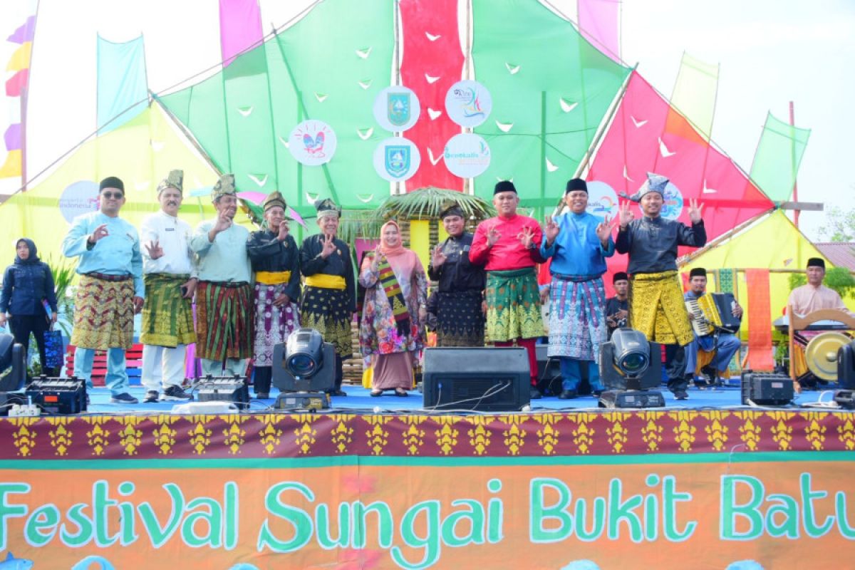 Hadir di festival Sungai Bukit Batu, Ini harapan Bupati Bengkalis