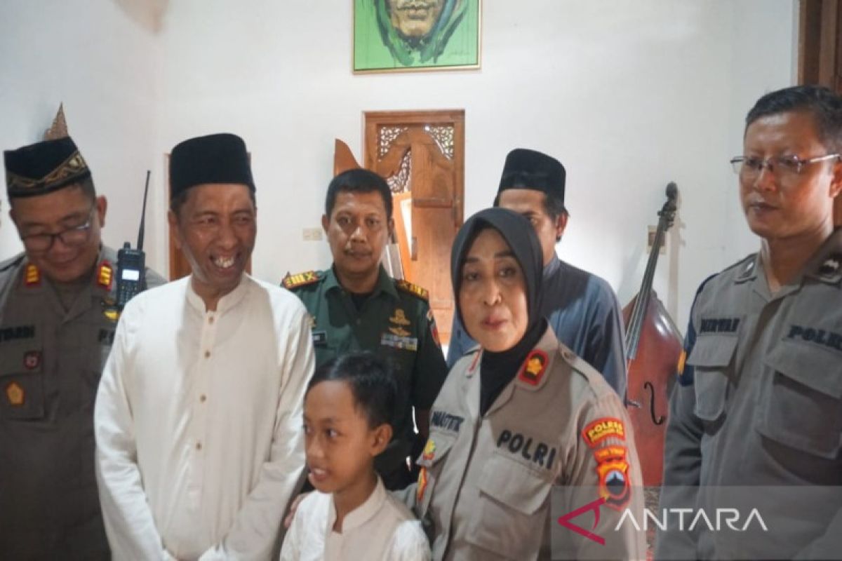 Polres Pekalongan Kota-Petanesia selenggarakan khitan  massal gratis