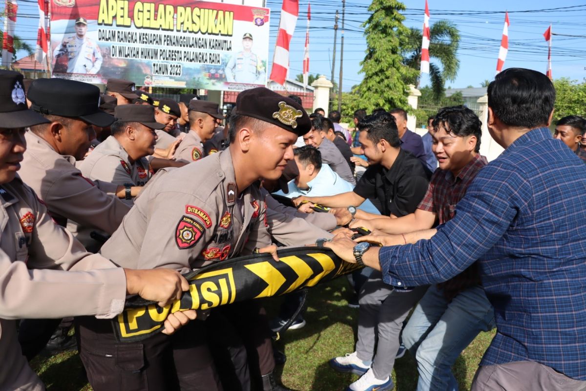 Polresta Palangka Raya latihan simulasi dalmas awal hadapi Pemilu 2024