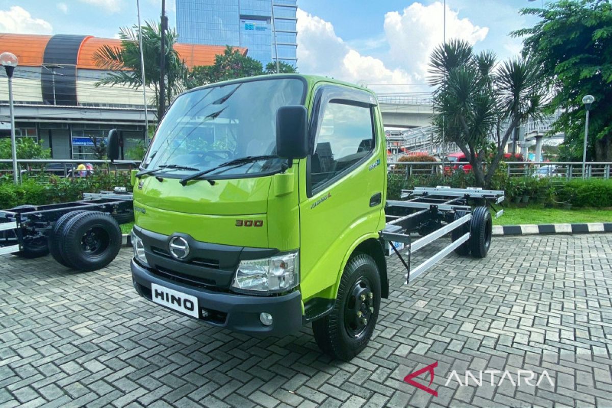 Hino sederhanakan nama-nama produknya