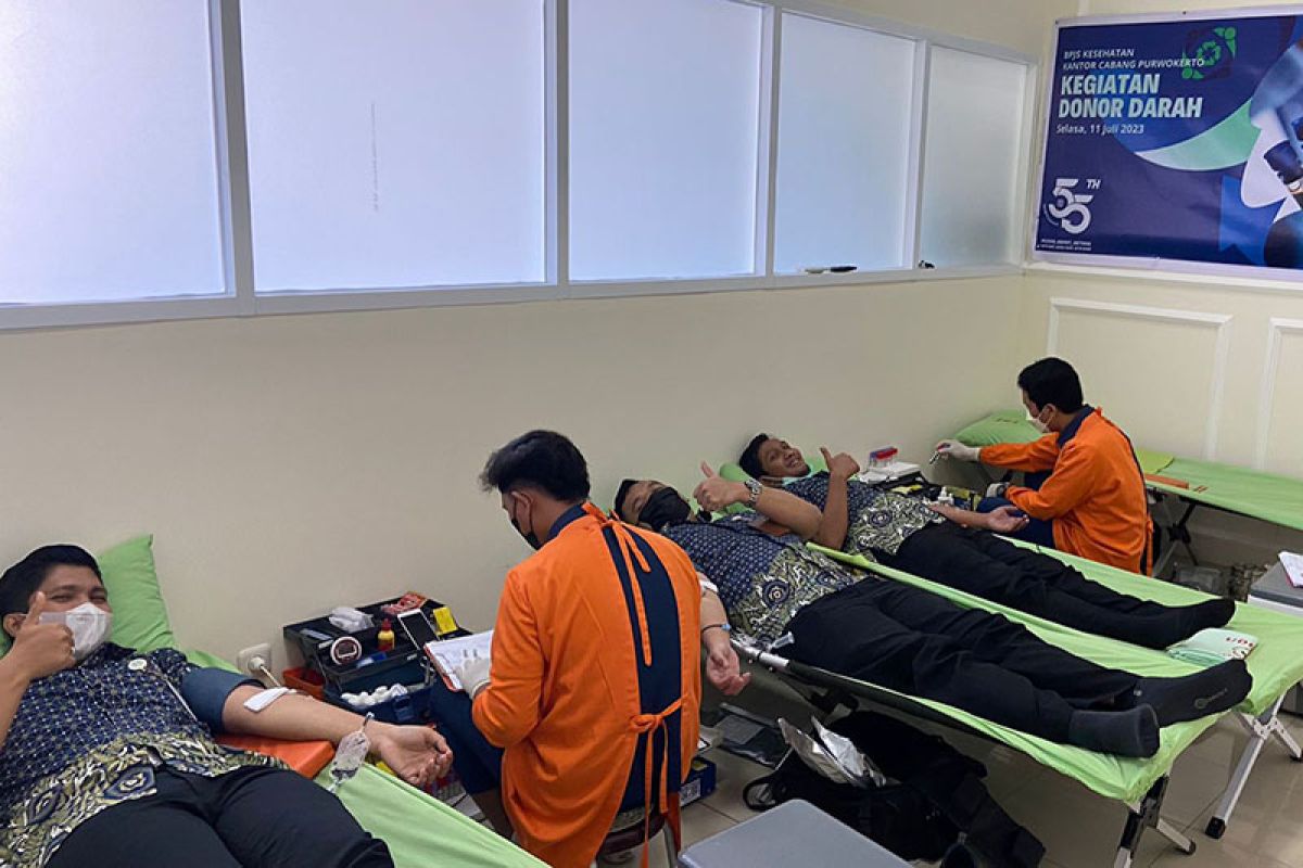 BPJS Kesehatan  Purwokerto gelar donor darah bantu sesama