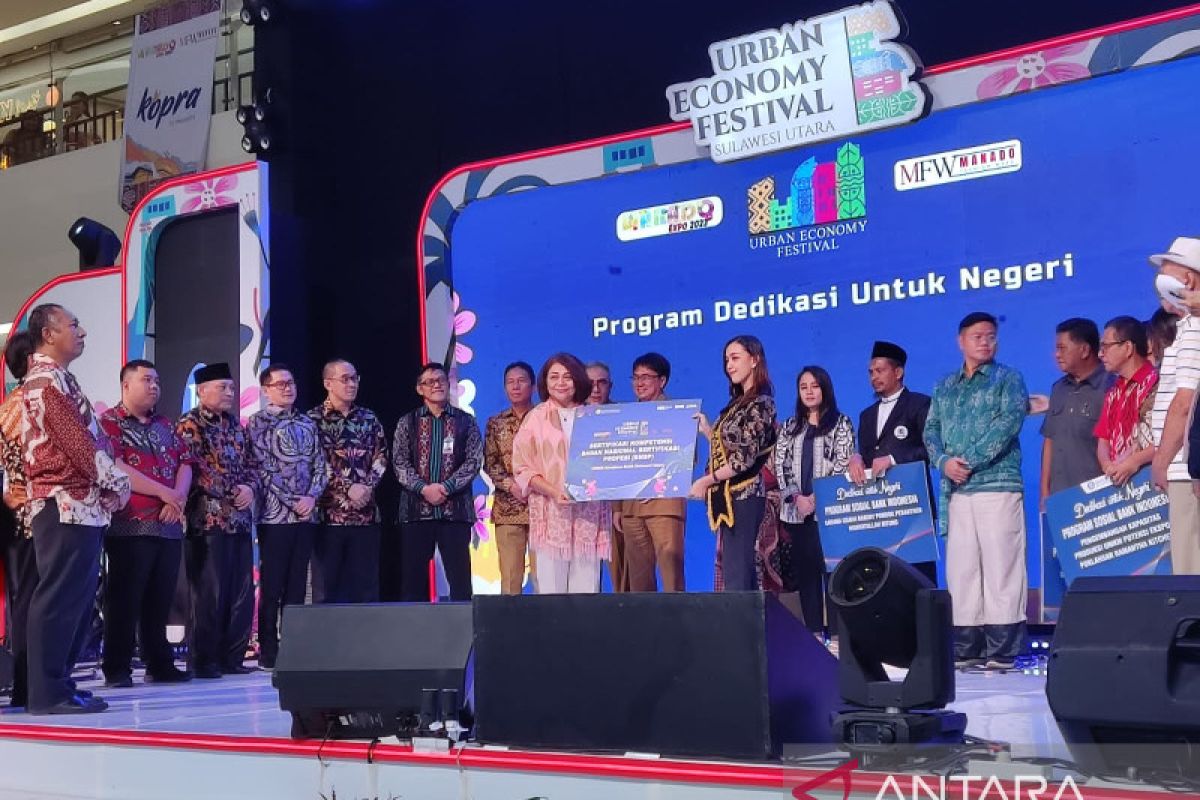 BI serahkan sertifikat kompetensi UMKM Batik Sulut