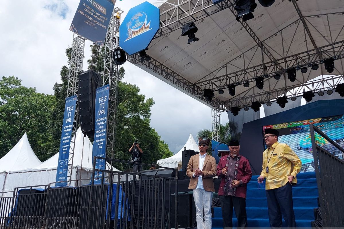 Dimeriahkan Band Padi Reborn, Festival Ekonomi Digital 2023 digelar di Bukittinggi