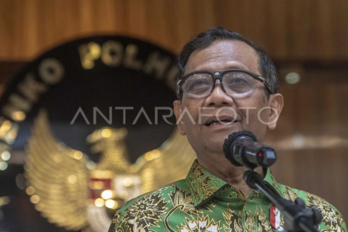 Menkopolhukam Mahfud MD sebut usulan tunda Pilkada 2024 tidak relevan