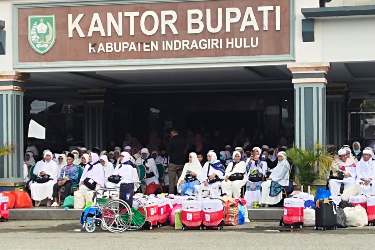 Menyambut kedatangan 218 jemaah haji asal Inhu