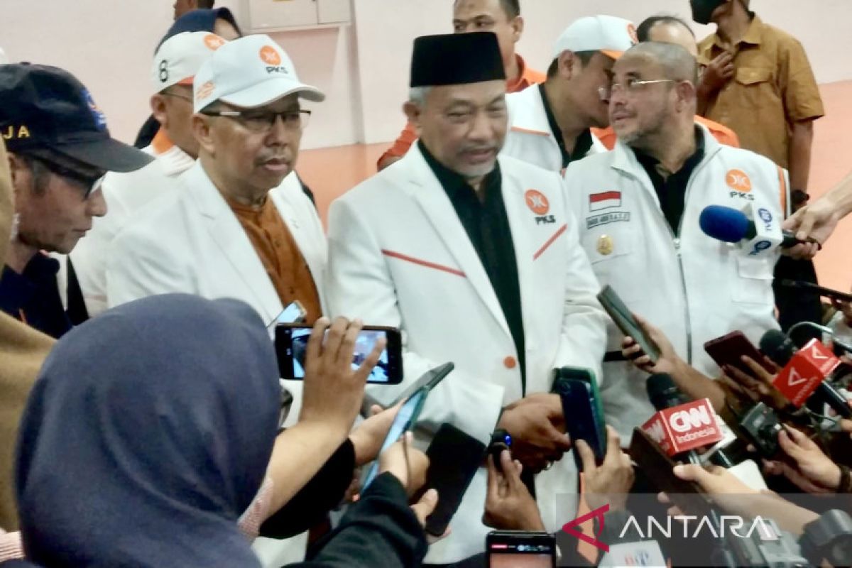 Utusan Golkar hadir di apel siaga NasDem, PKS beri apresiasi