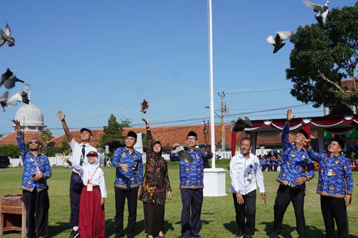 Bupati  minta pelajar di Banyumas jauhi perundungan