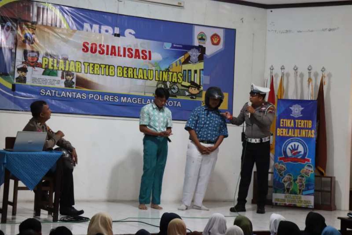 Polres Magelang Kota edukasi tertib berlalu lintas pada pelajar