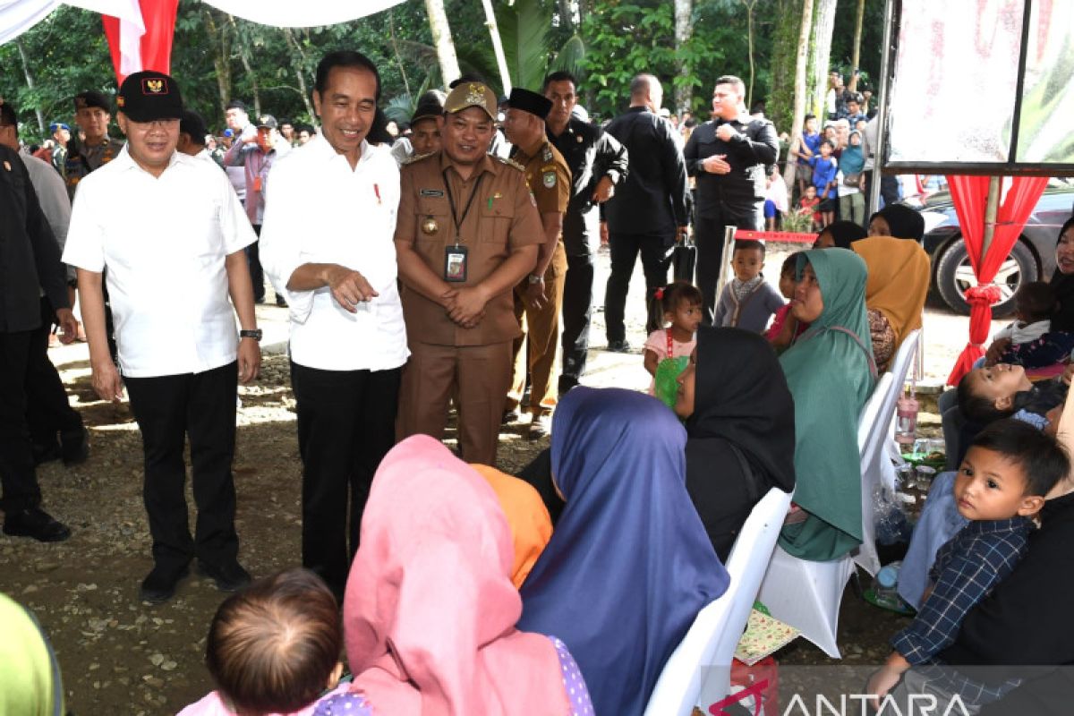 Presiden Jokowi sebut Pemerintah pastikan tingkat stunting turun di setiap daerah