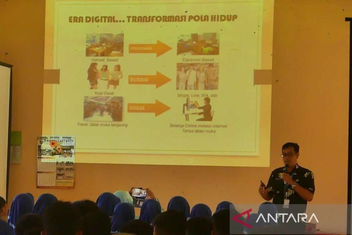 Manfaatkan internet secara positif bagi pelajar Temanggung