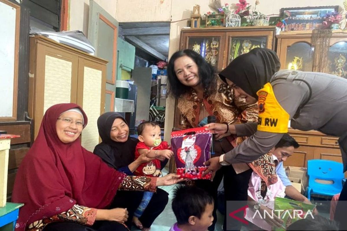 Polwan gelar bakti kesehatan cegah stunting