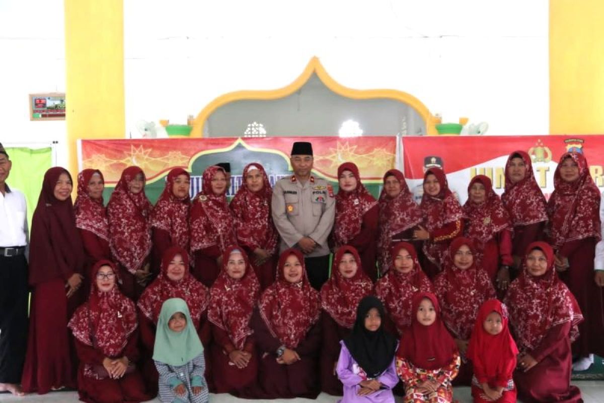 "Jumat Curhat" Polda Kaltara, dialog dan santuni anak yatim di Selimau