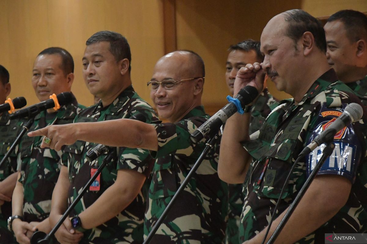 Puspom TNI dan KPK geledah Kantor Basarnas usut kasus suap Kabasarnas