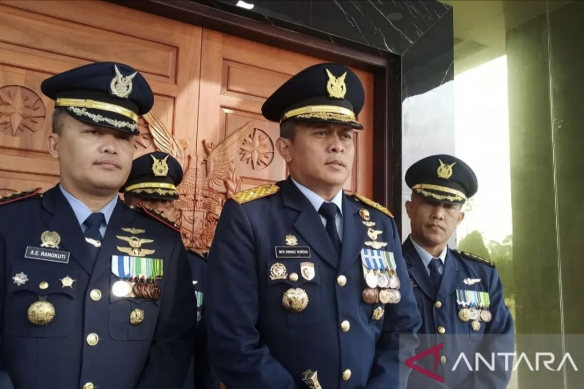 Enam helikopter siaga penanganan karhutla di Riau