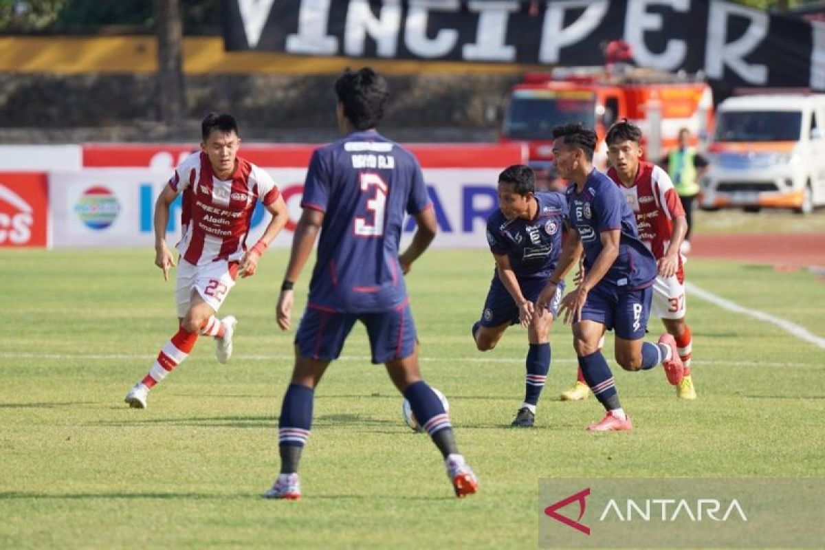 Persis imbang 1-1 lawan Arema FC