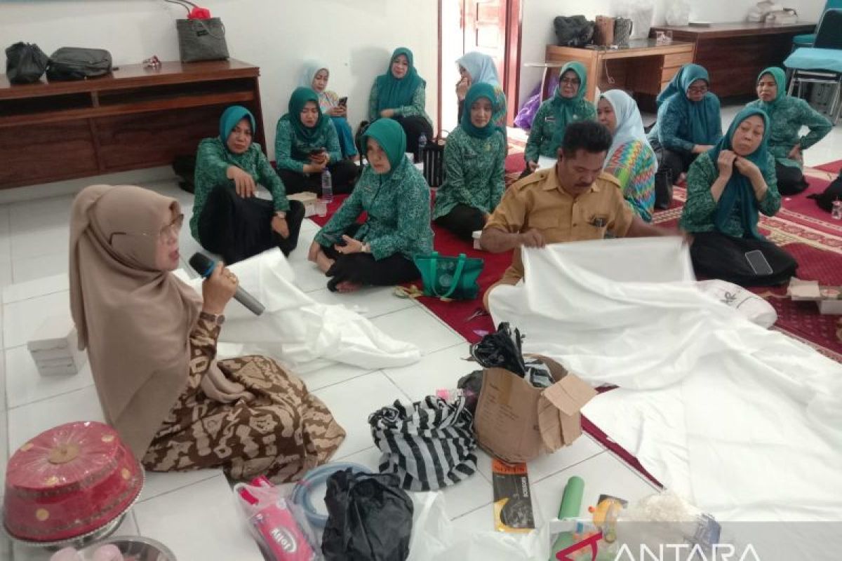 Dinas PMD gandeng PKK Gowa gelar pelatihan membatik bagi IRT dan kader PKK