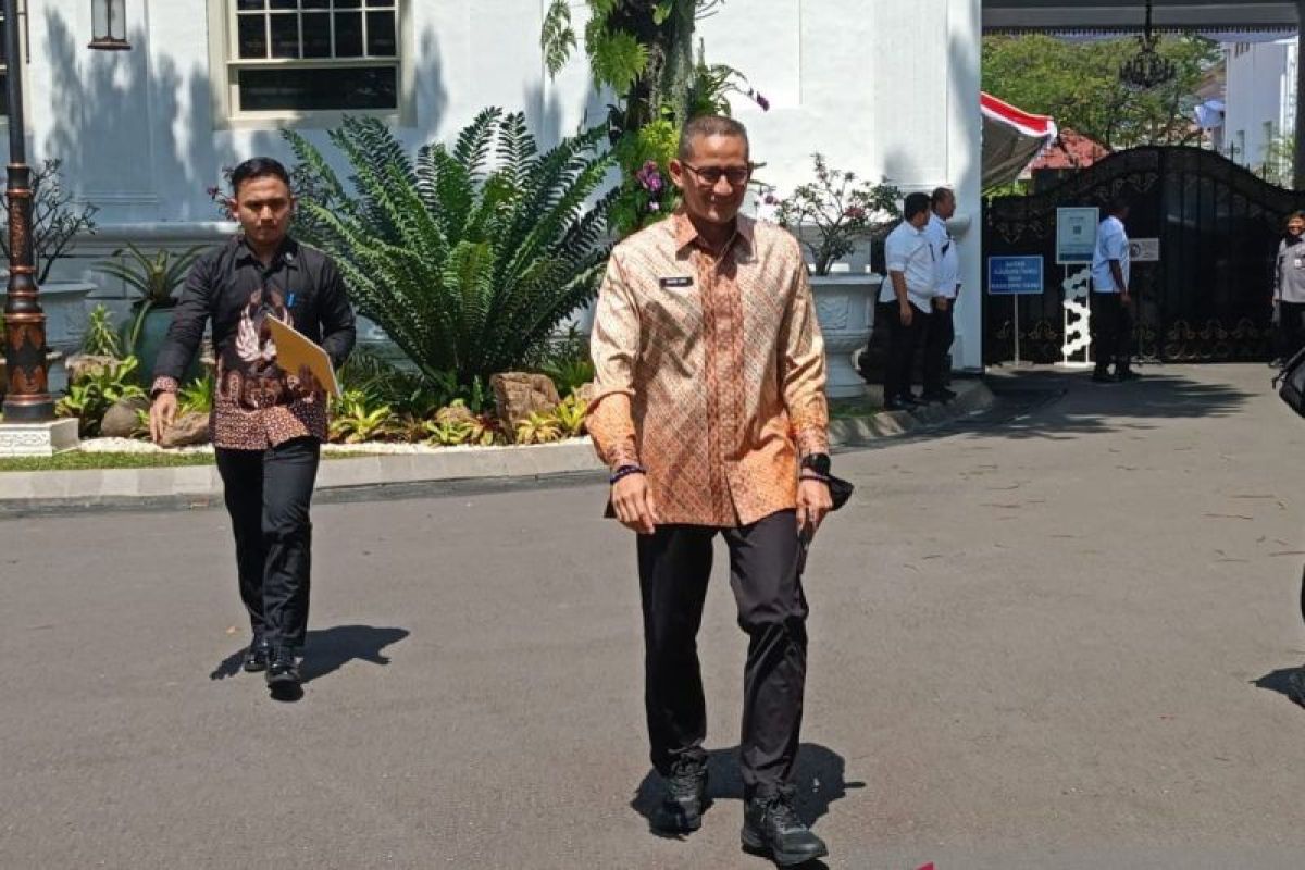 Sandiaga sebut bertemu Jokowi empat mata bahas politik dan pariwisata