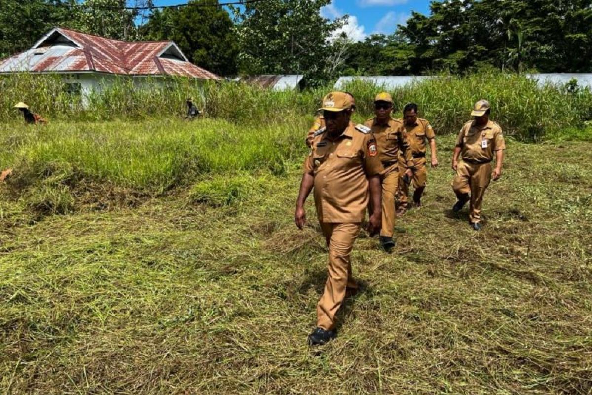 Bupati Keerom minta setiap distrik beri layanan maksimal pada warga