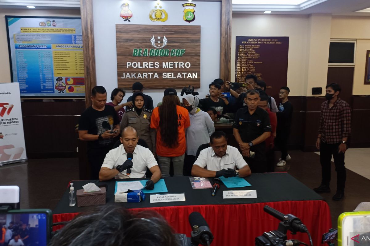 Polisi sebut artis Karenina konsumsi narkoba karena depresi