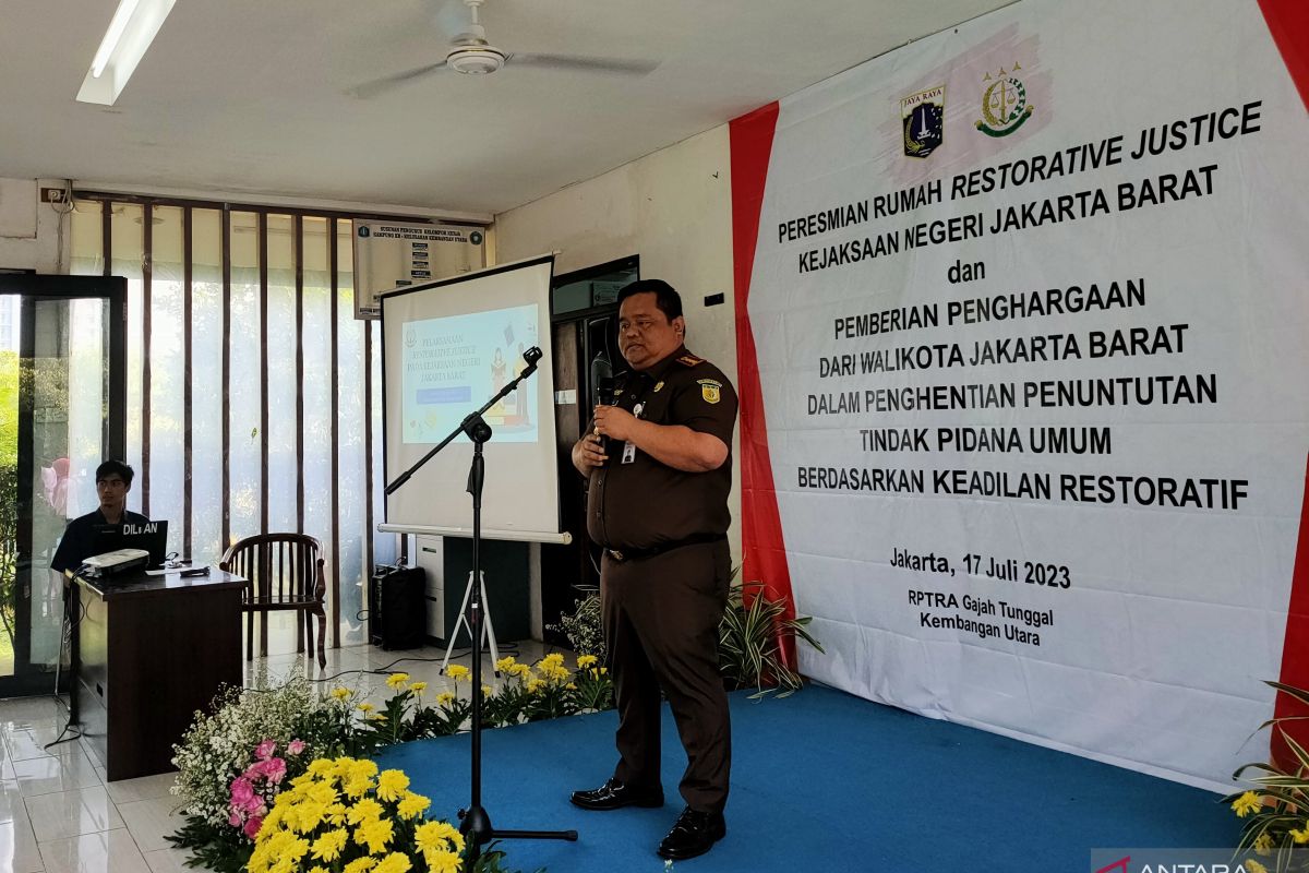 Kejari Jakbar selesaikan dua kasus kriminal lewat keadilan restoratif
