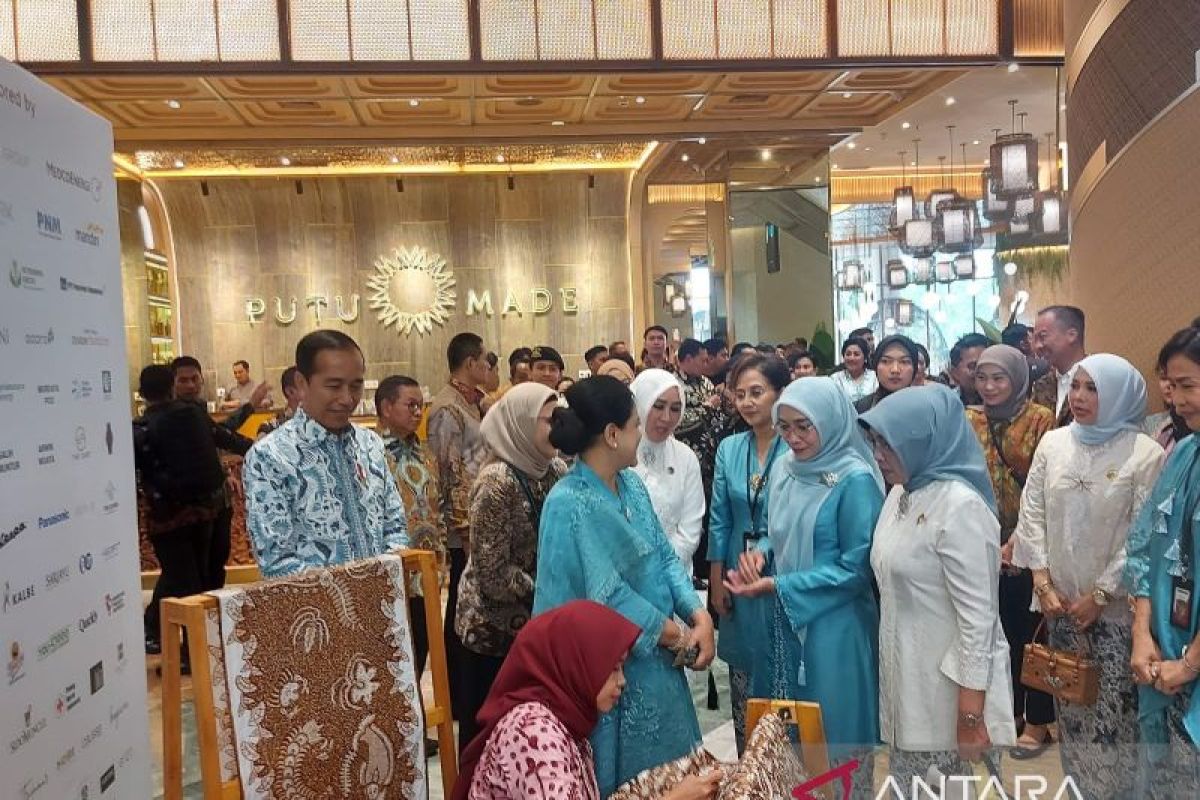 Jokowi minta perajin lakukan inovasi batik untuk perkuat ekspor