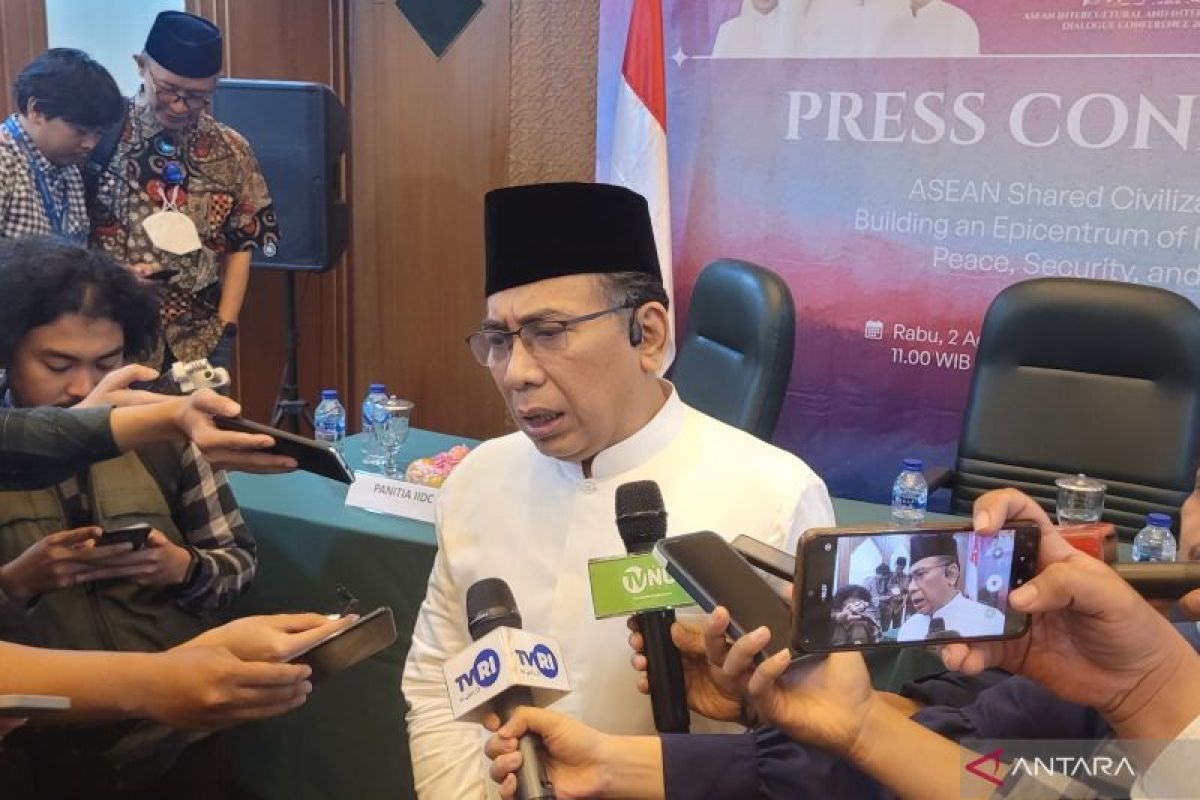 Gus Yahya ajak umat Islam untuk muhasabah terkait kasus pembakaran Al-Qur'an