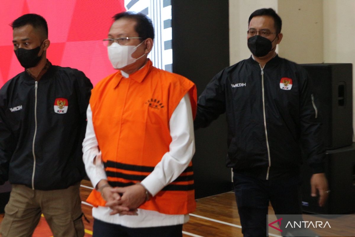 KPK perpanjang penahanan Sekretaris MA Hasbi Hasan