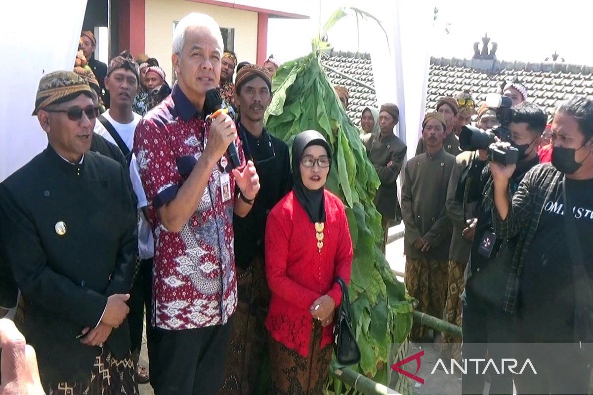 Gubernur Ganjar hadiri kirab budaya tungguk tembakau  di Boyolali