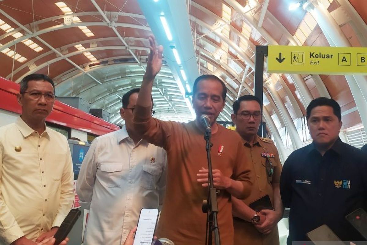 Presiden Jokowi tegaskan pemerintah akan koreksi jika ada kekurangan di LRT