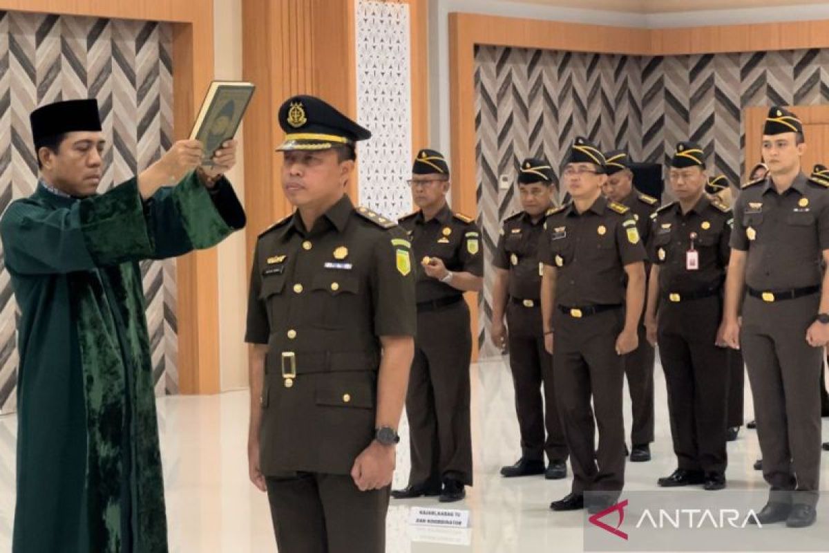 Mantan jaksa KPK resmi jadi Asintel Kejati NTB