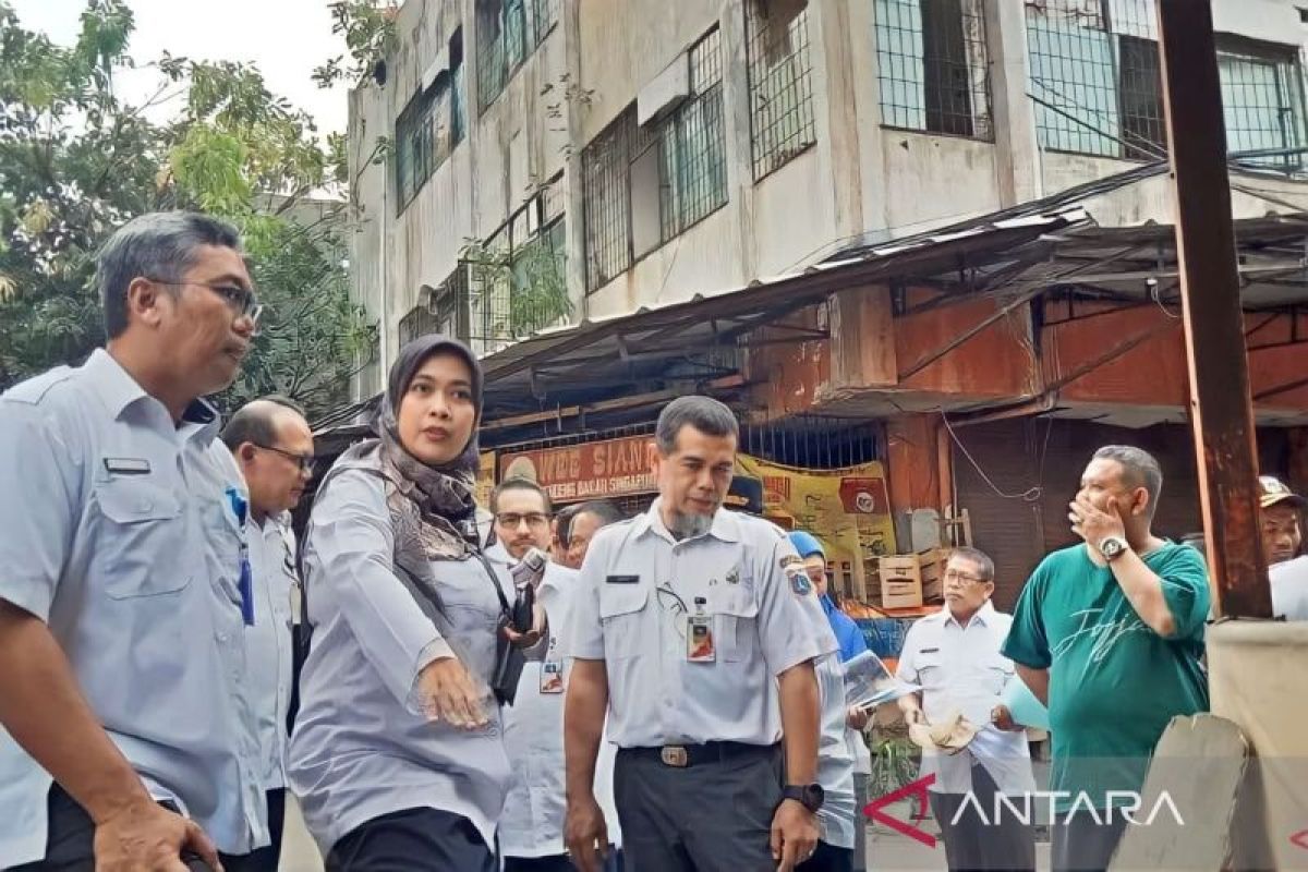 SDA Jakbar minta PLN singkirkan instalasi listrik di pompa air Patra