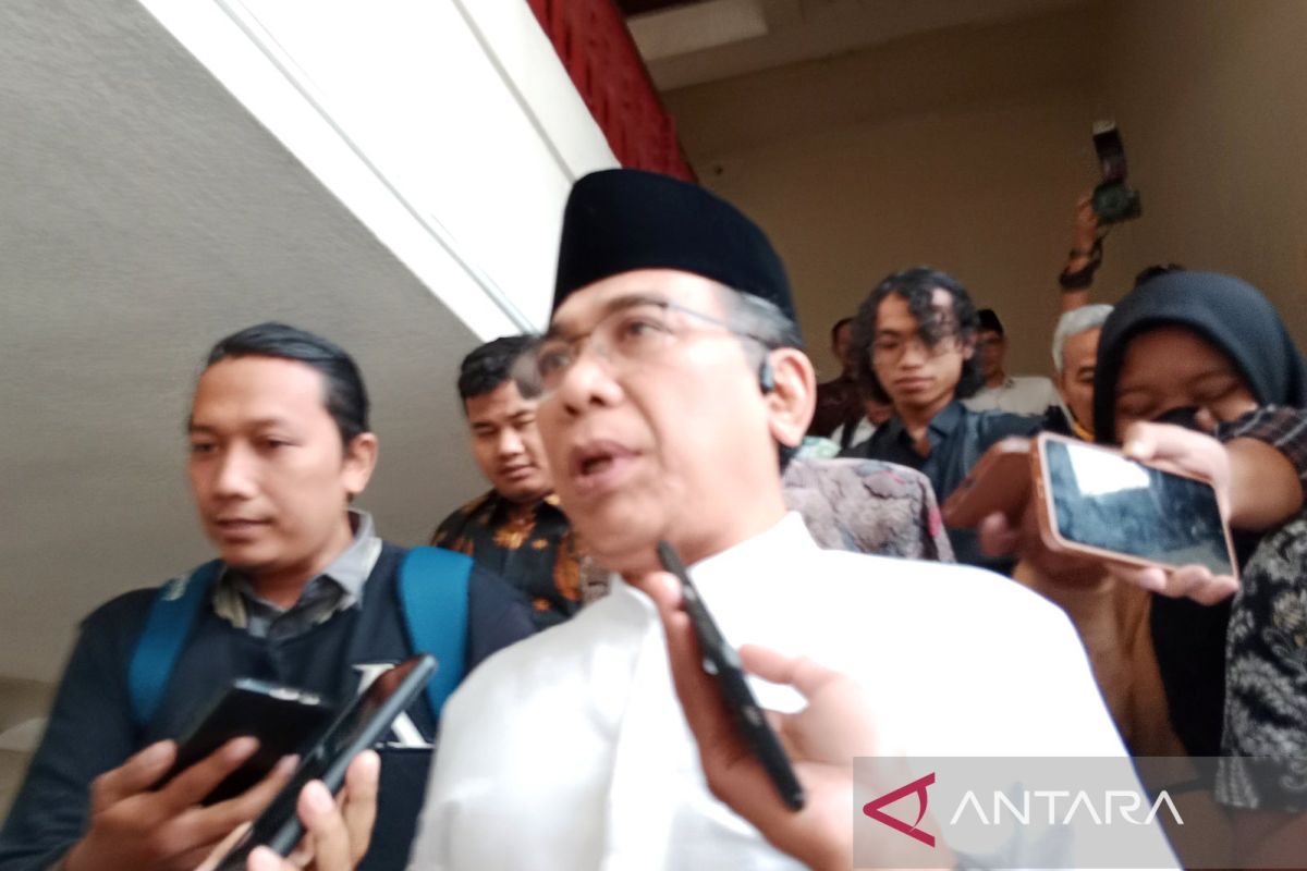 Ketum PBNU: Fatayat Balikpapan laporkan Rocky Gerung tidak mewakili NU