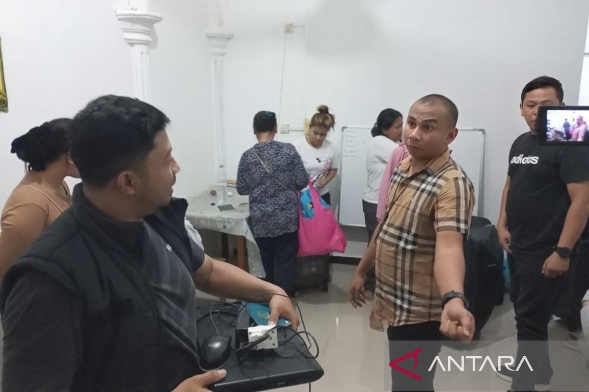 Polisi gerebek rumah tempat penampungan calon pekerja migran di Batam