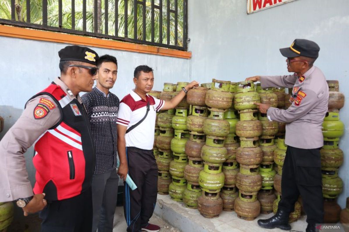 Polres Pesisir Barat cek pasokan dan ketersediaan elpiji 3 kg