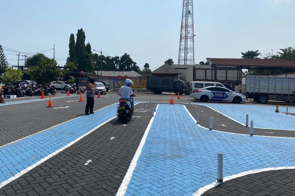 Polres Jepara  mulai menerapkan lintasan uji praktik SIM terbaru