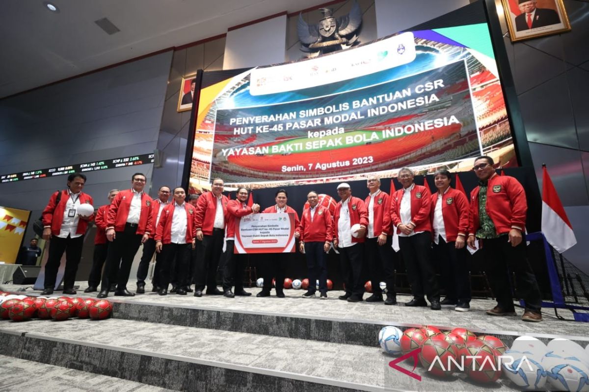 Emiten BEI berikan donasi pada Yayasan Bakti Sepak Bola Indonesia