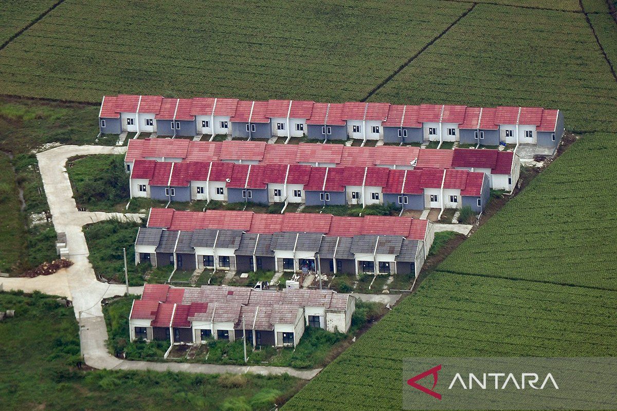 Jokowi minta pengembang rumah perhatikan dampak sosial dan lingkungan