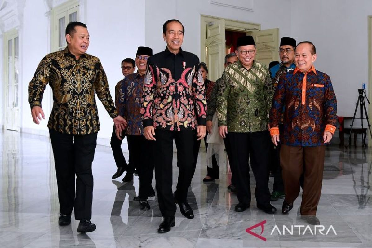 Presiden dan pimpinan MPR saling goda soal capres