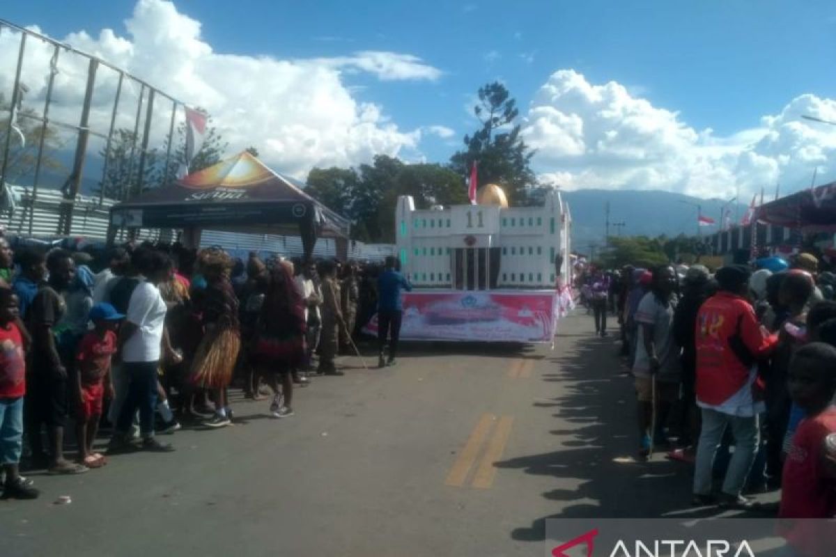 Ribuan masyarakat terlibat karnaval budaya di Jayawijaya