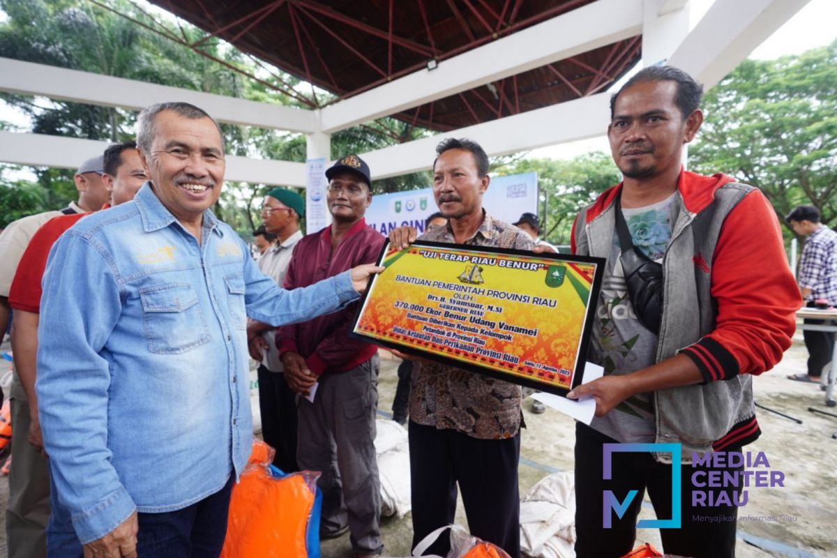 75 nelayan Dumai kumpulkan 2 ton sampah laut