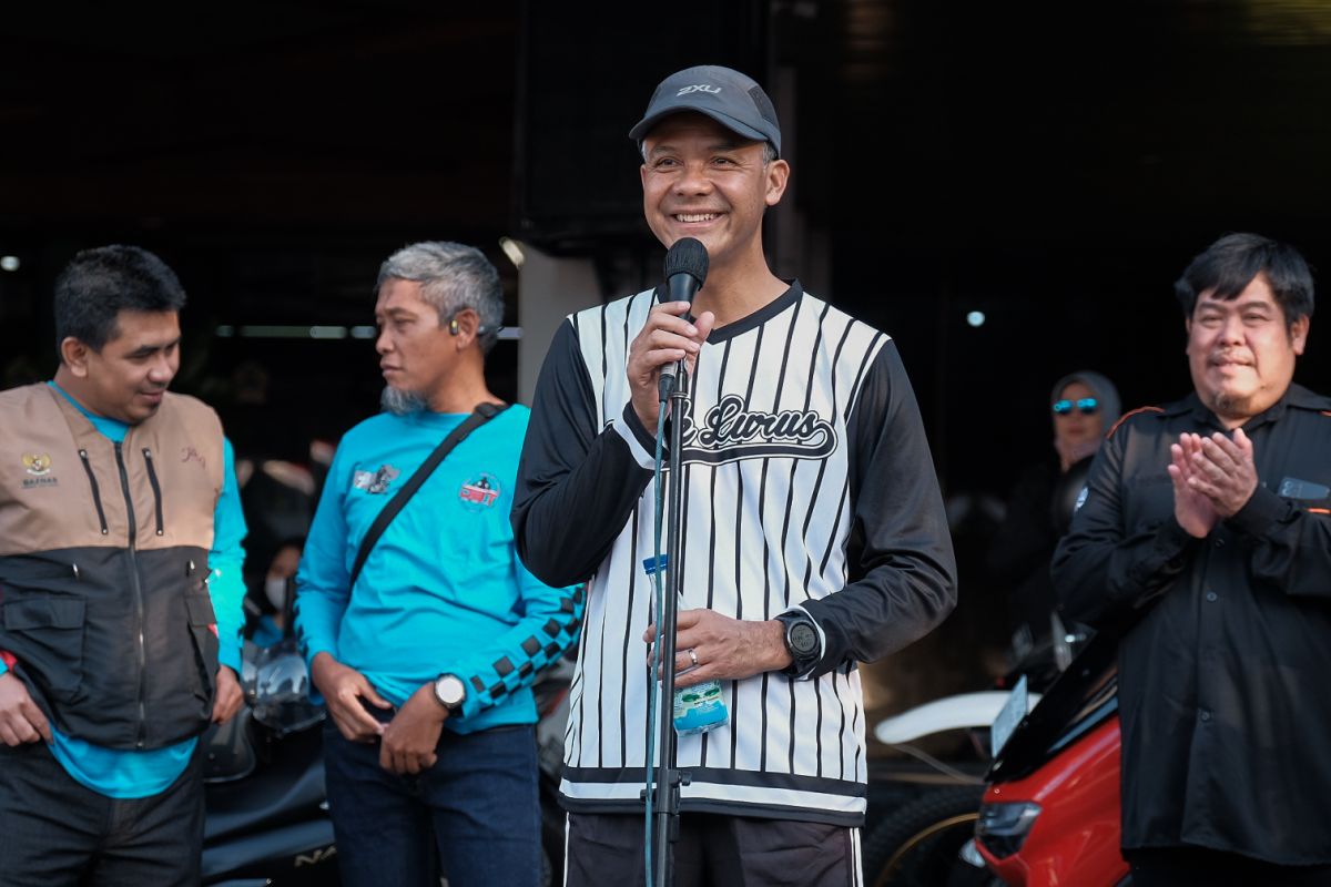 Ganjar minta komunitas motor beri contoh tertib lalu lintas