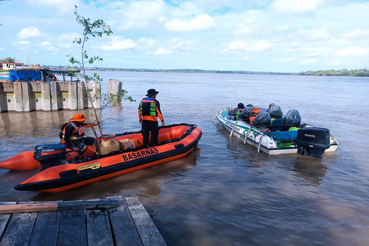 Long Boat terbalik di Muara Omauga