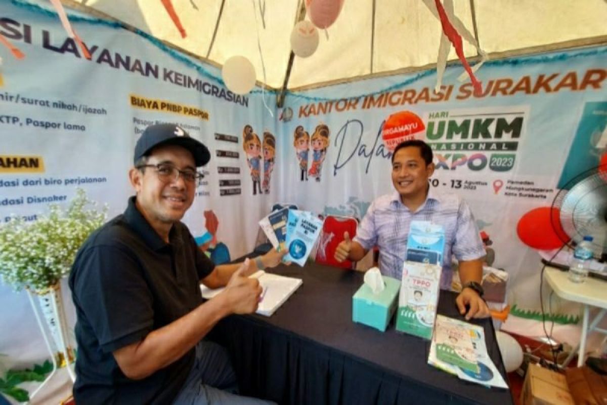 Staf Ahli RB tinjau gerai Kemenkumham Jateng di UMKM Expo 2023