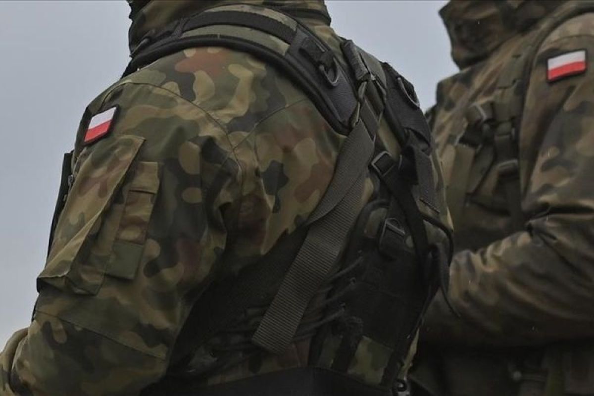 Polandia akan kerahkan 10.000 tentara ke perbatasan dengan Belarus