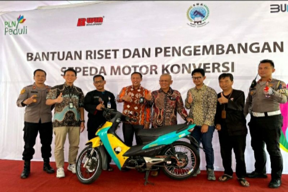 PLN hadirkan bengkel motor konversi di Solo, percepat transisi energi