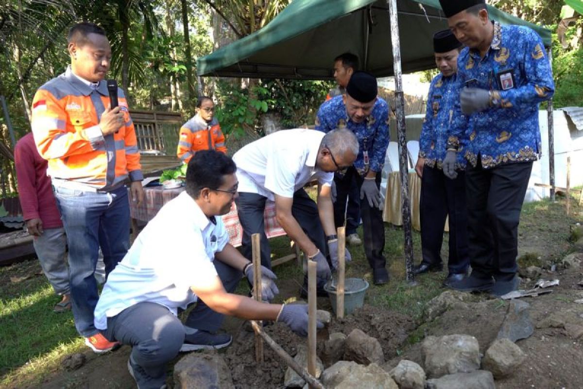 Anak usaha  BUMN Semen bantu kurangi angka kemiskinan